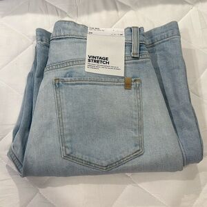 SOLD🔴 New Joe’s Jeans The Mia Wide Leg